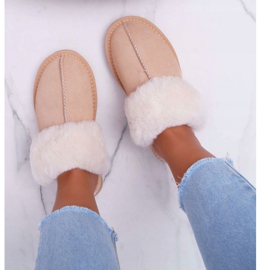 Dámské pantofle béžové Mirendy béžový 2 Dámské pantofle béžové Mirendy béžový 2