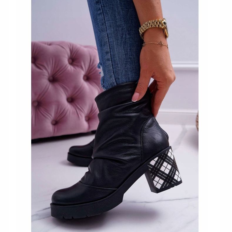 Dámské kožené boty Maciejka černé 04216-01 černá 1