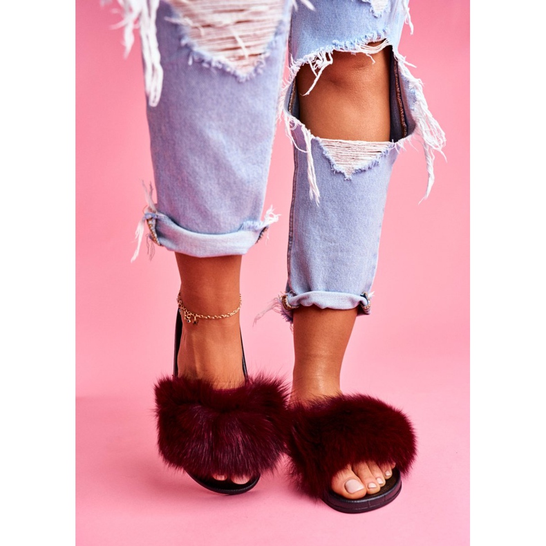 Dámské pantofle s přírodní kožešinou v tmavě červené barvě Naturis 2