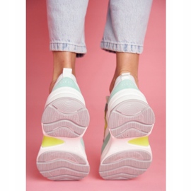 Dámské sportovní kožené boty GOE Mint White FF2N3011 bílý zelená 1