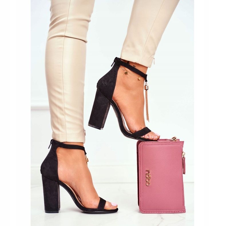 FW1 Černé semišové sandály na baru s Annick Fringe černá 1