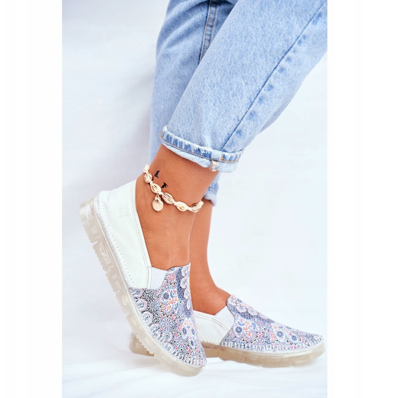 Dámské kožené slipy Brogues Maciejka bílé 03512-46 bílý vícebarevný 2