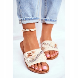HAN Dámské béžové pantofle s mušlemi Španělsko béžový 2 HAN Dámské béžové pantofle s mušlemi Španělsko béžový 2