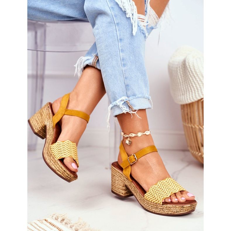 EVE Žluté dámské sandály Fobi na vysokém podpatku žlutá 2