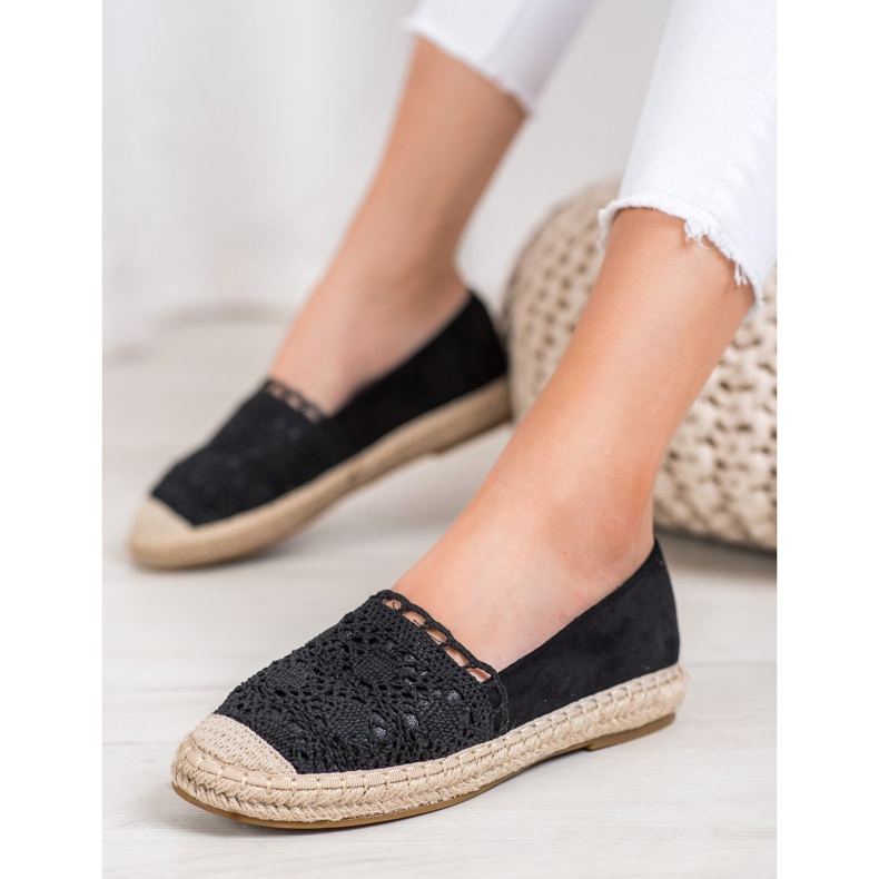 Small Swan Semišové espadrilky s krajkou černý 1