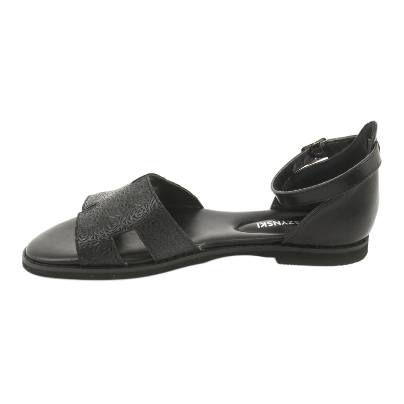 M.Daszyński Černé sandály na podpatku Daszyński MR1848-17 černá 2 M.Daszyński Černé sandály na podpatku Daszyński MR1848-17 černá 2