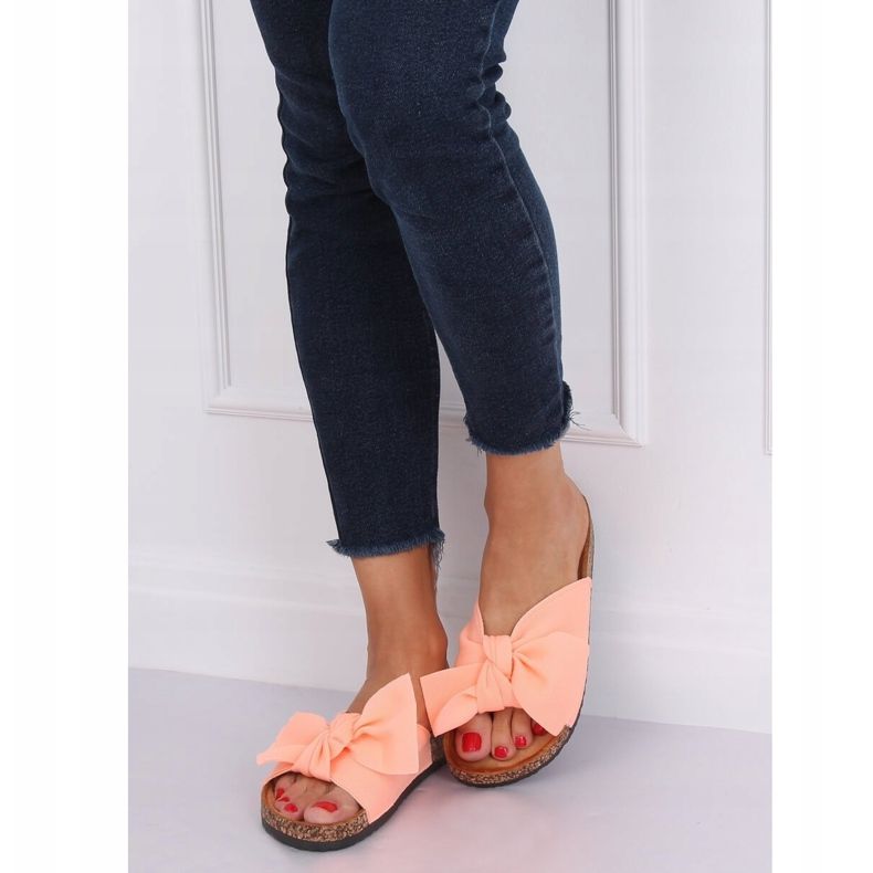 Růžové pantofle CK108 na korkové podrážce růžový 1