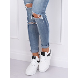 Bílé sportovní boty s klínky 85-429 BÍLÁ / ČERNÁ bílý 2