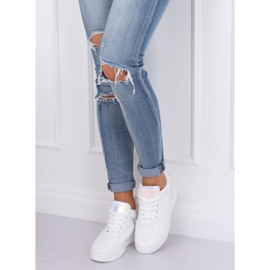 Bílé sportovní boty na klínku 85-429 WHITE / SILVER bílý 2