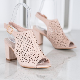 Goodin Prolamované sandály se semišem hnědý 2