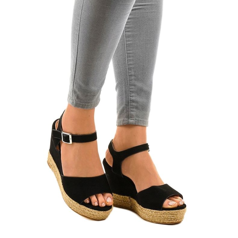 Černé sandály na klínu espadrilles 9R195 černý 1
