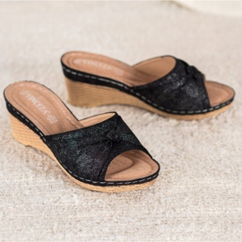 Elegantní třpytivé pantofle VINCEZA černý 2