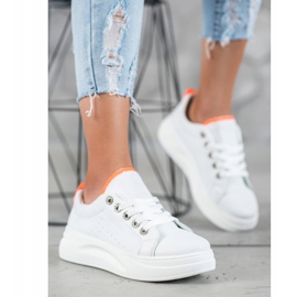 SHELOVET Módní tenisky na platformě bílý 1