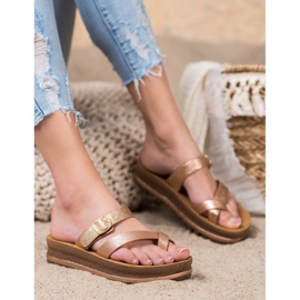 Comer Pantofle Na Módní Platformě žlutá 1