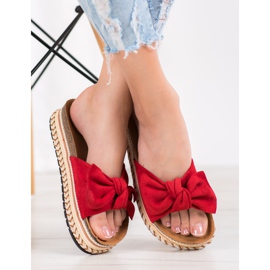 SHELOVET Módní pantofle na platformě červené 1