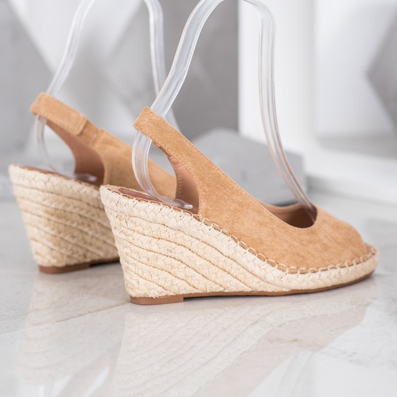 Small Swan Hnědé Sandály Na Vysokém Klínu hnědý 2