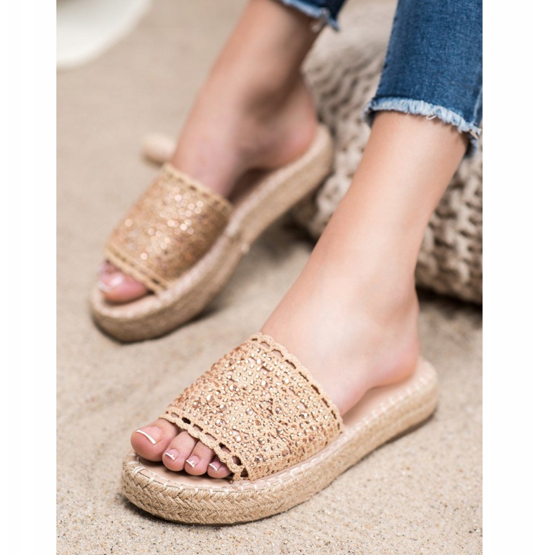 Small Swan Pantofle S Krystaly béžový vícebarevný zlatý 1