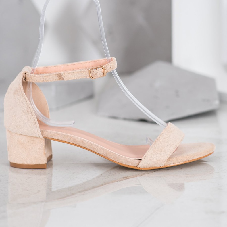 Small Swan Sandály na nízkém podpatku hnědý 2