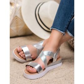 SHELOVET Stříbrné sandály s gumou šedá 2