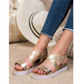 SHELOVET Zlaté sandály s gumou zlatý 1