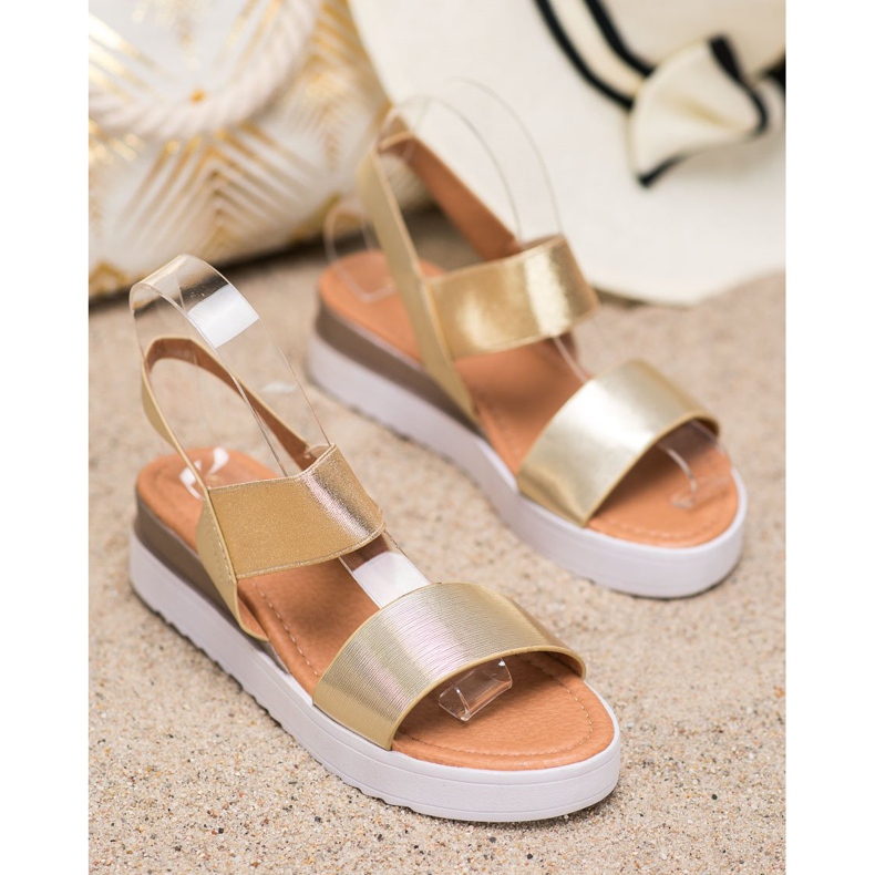 SHELOVET Zlaté sandály na platformě zlatý 2