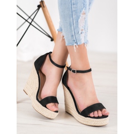 SHELOVET Sexy sandály na klínku černá 1