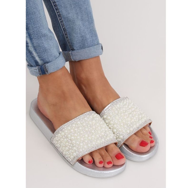 Stříbrné pantofle s perlami BG63 Silver šedá 1 Stříbrné pantofle s perlami BG63 Silver šedá 1