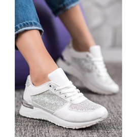 SHELOVET Stylové bílé sportovní boty bílý 1