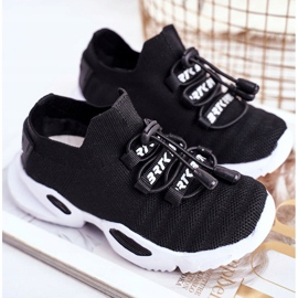 Bartek S.A. Dětské sportovní boty Bartek Black T-75203 / W35 černý 1
