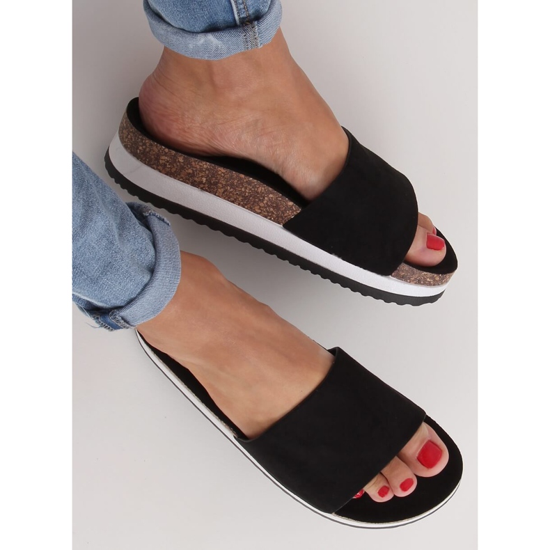Černé dámské černé pantofle CK184P Black černý 2
