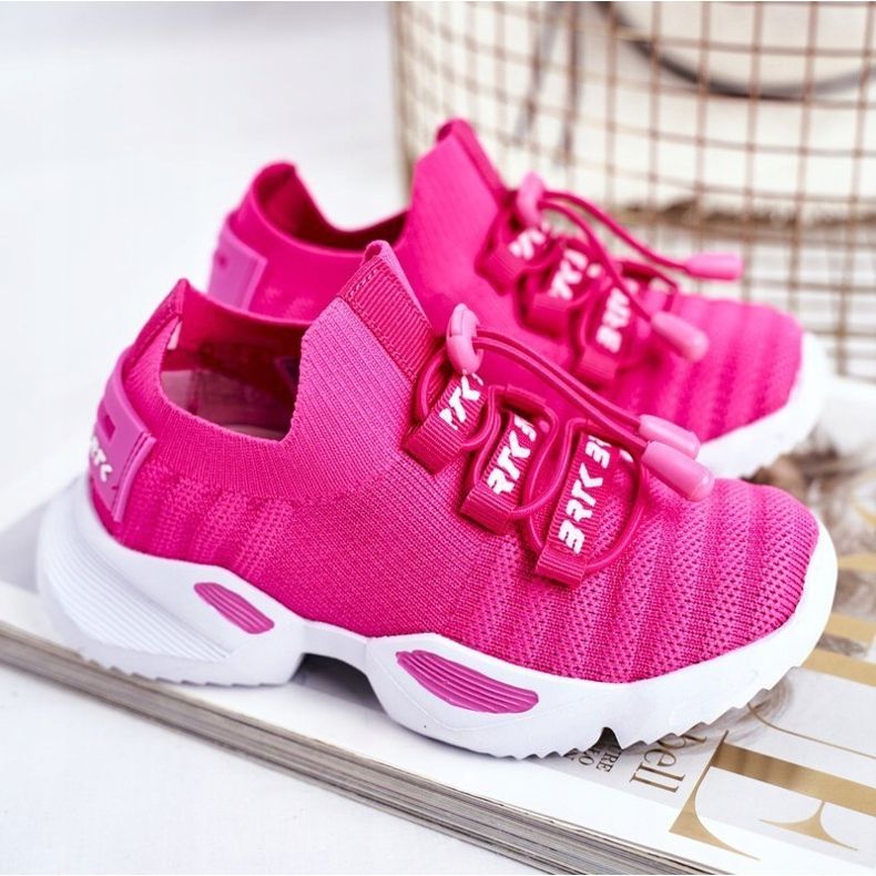 Bartek S.A. Dětská sportovní obuv Bartek Fuchsia T-75203 / 65A růžový 1 Bartek S.A. Dětská sportovní obuv Bartek Fuchsia T-75203 / 65A růžový 1