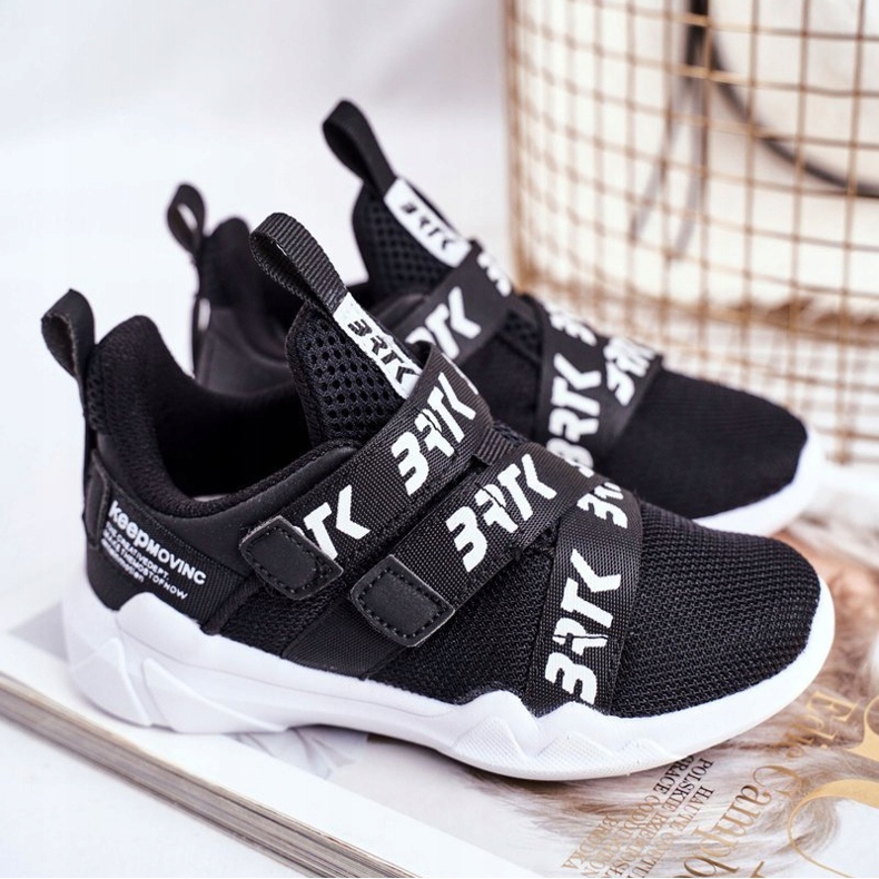 Bartek S.A. Dětské sportovní boty Bartek Black T-75213 / W35 černá 1
