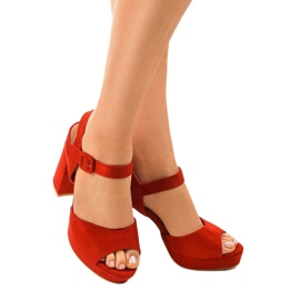 Červené sandály na semišovém 77-102 1