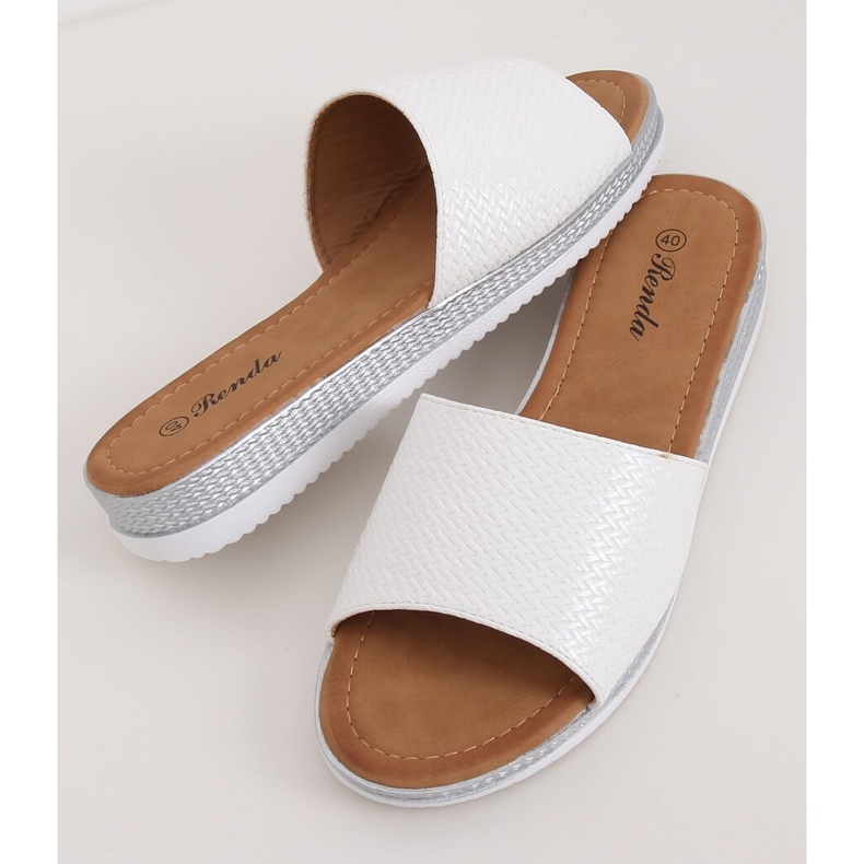 Bílé dámské pantofle BQ-66 White bílý 2