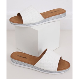 Bílé dámské pantofle BQ-66 White bílý 1