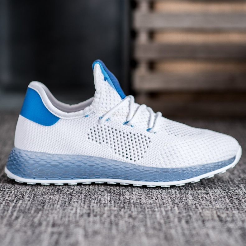 SHELOVET Bílé prolamované tenisky bílý 2