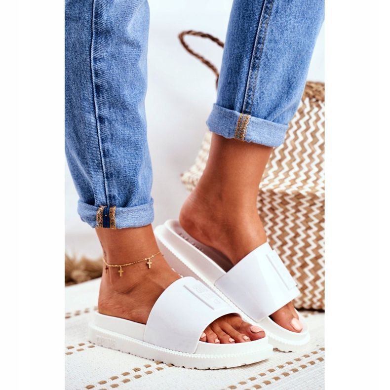 Dámské pantofle Big Star na platformě bílé FF274812 bílý 2