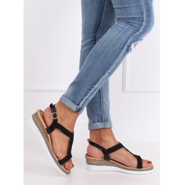 Černé sandály na černém klínu L6629 Black černý 1