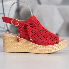 Small Swan Pohodlné prolamované sandály červené 2