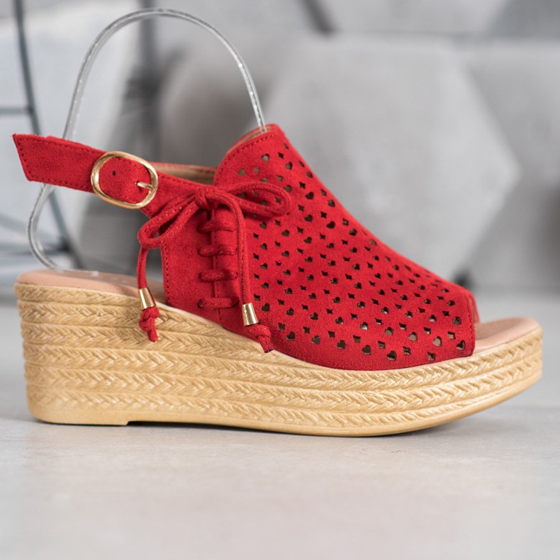 Small Swan Pohodlné prolamované sandály červené 2