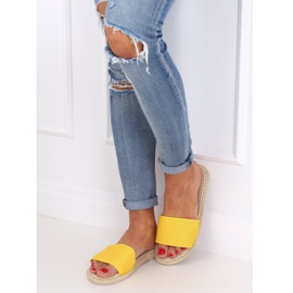 Dámské pantofle s medem 35-185 žluté žlutá 1