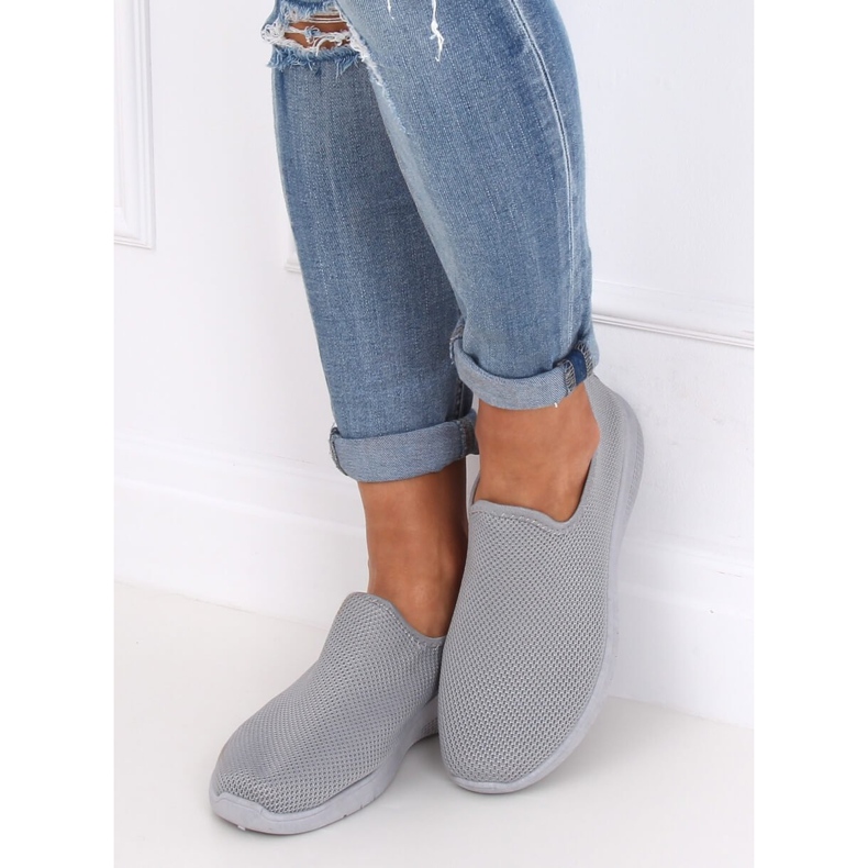 Šedá sportovní obuv 7079 Šedá 2 Šedá sportovní obuv 7079 Šedá 2