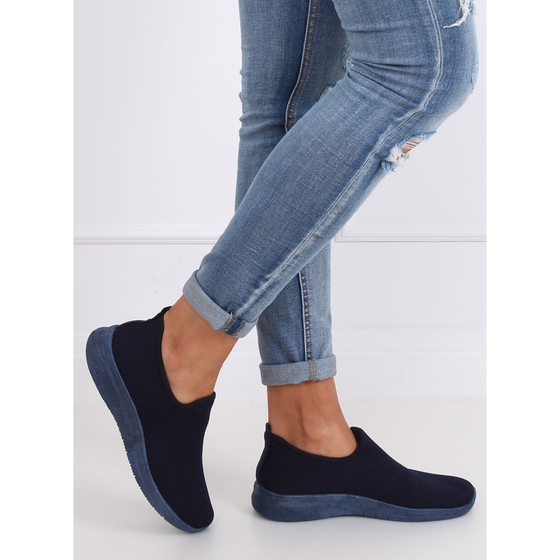 Tmavě modrá sportovní obuv 7079 DK.BLUE námořnická modrá 2