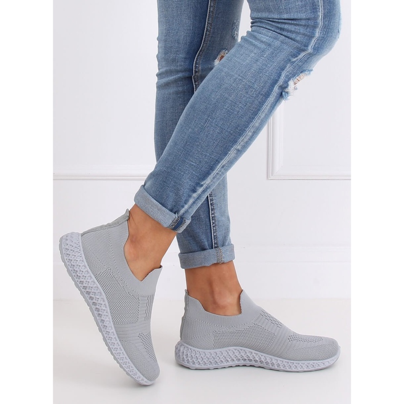 Šedá sportovní obuv 4388 1