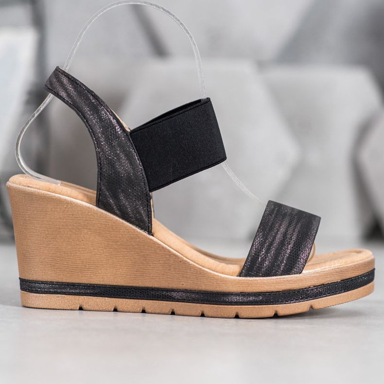 Sea Elves Stylové sandály na klínku černá 2