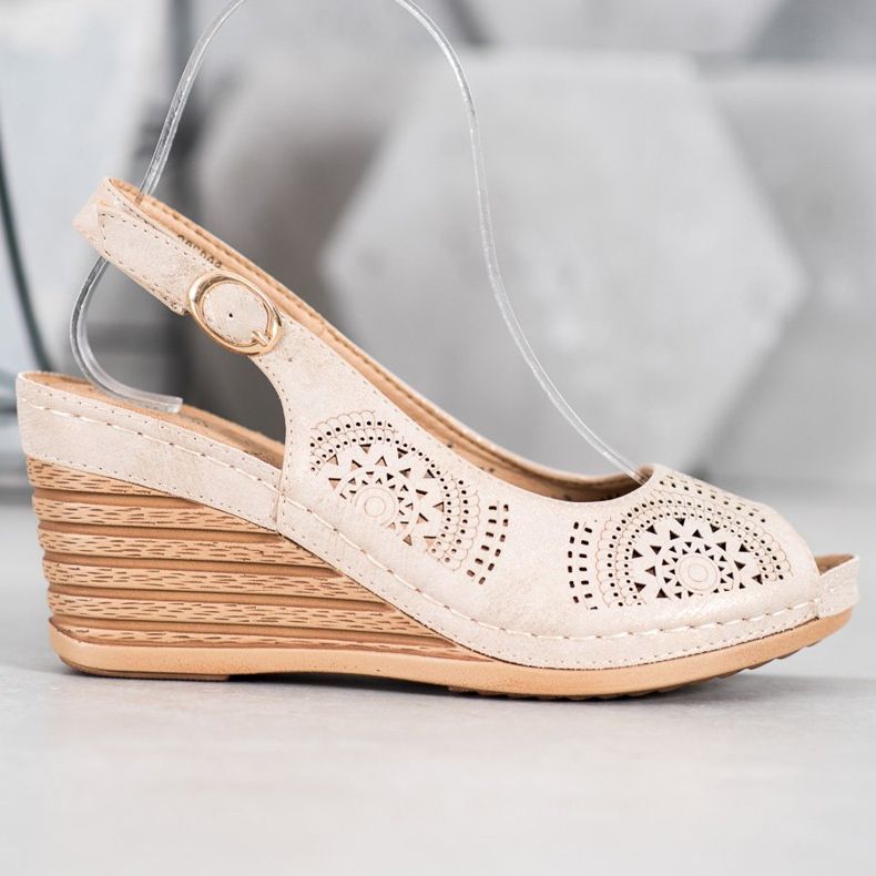 Evento Prolamované sandály s eko kůží hnědý 1