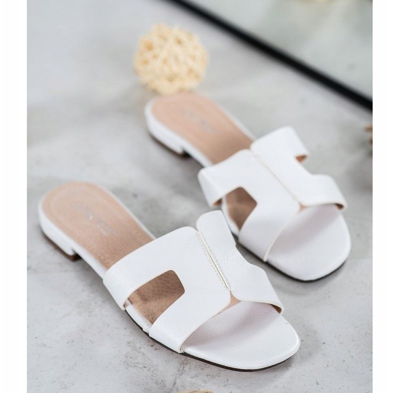 SHELOVET Klasické pantofle z ekologické kůže bílý 1