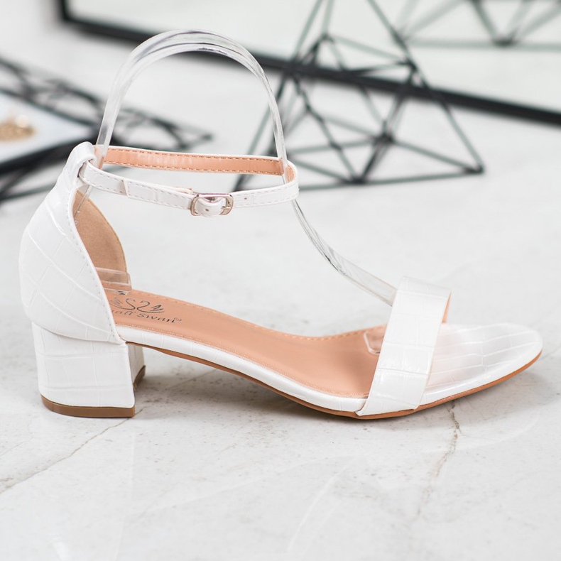 Small Swan Pohodlné sandály na nízkém sloupku bílý 2