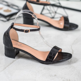 Small Swan Pohodlné sandály na nízkém sloupku černá 1