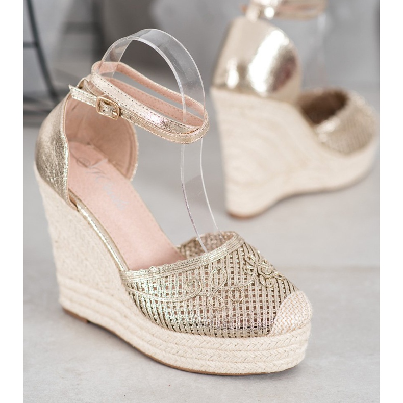 Weide Lesklé espadrilky na klínku žluť 1